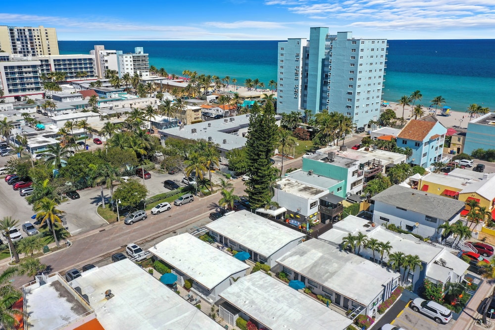 Hollywood Beach Suites Hostel Hotel 5/75