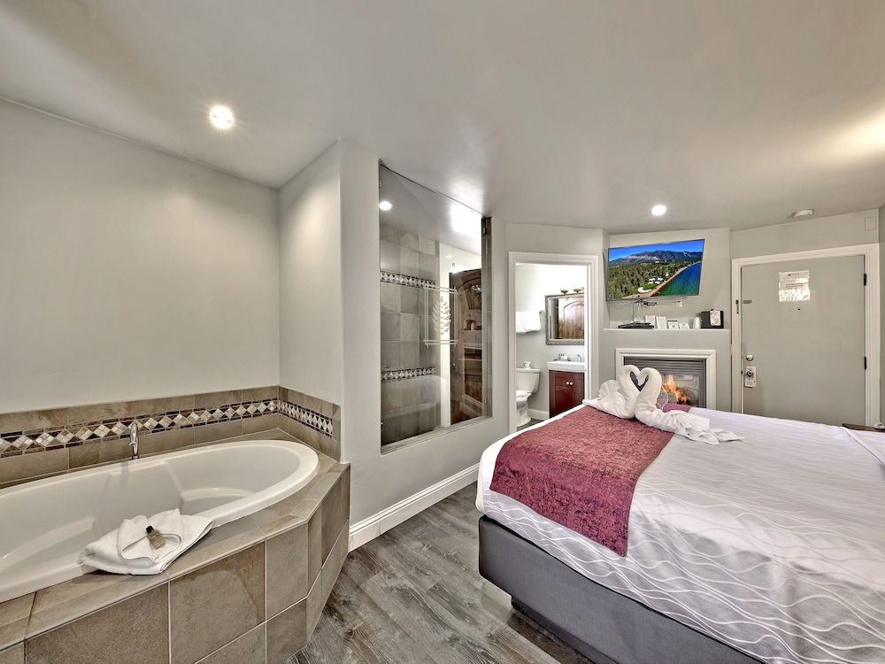 Secrets Inn Lake Tahoe 20/71