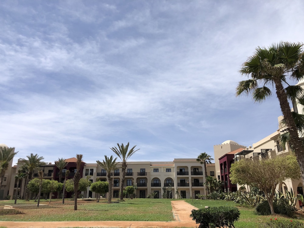 Oasis Atlantico Blue Pearl Beach And Spa in Madagh