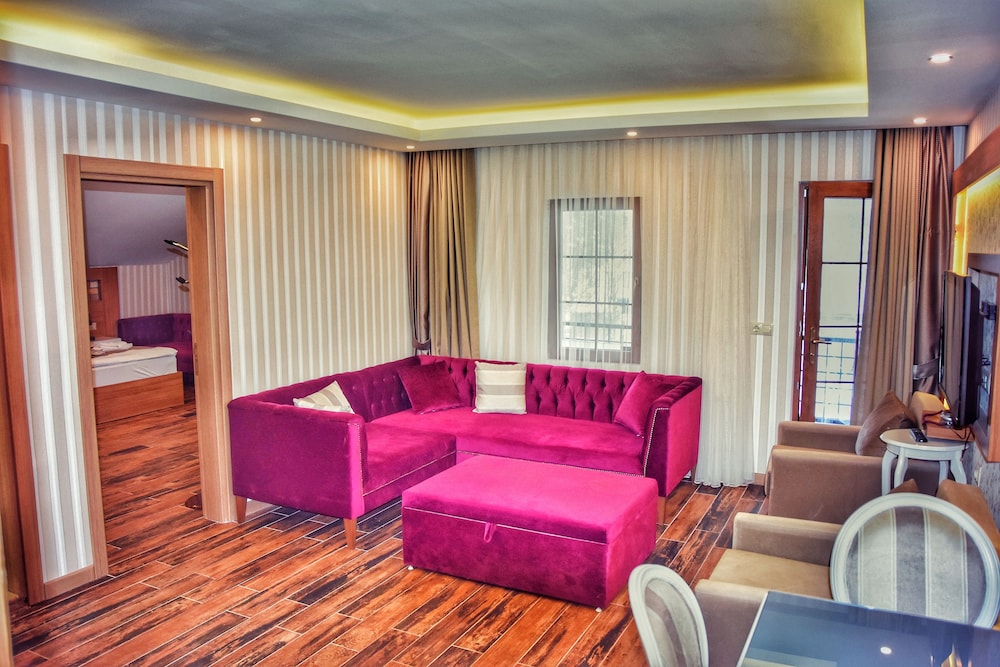 Serah Residence 36/50