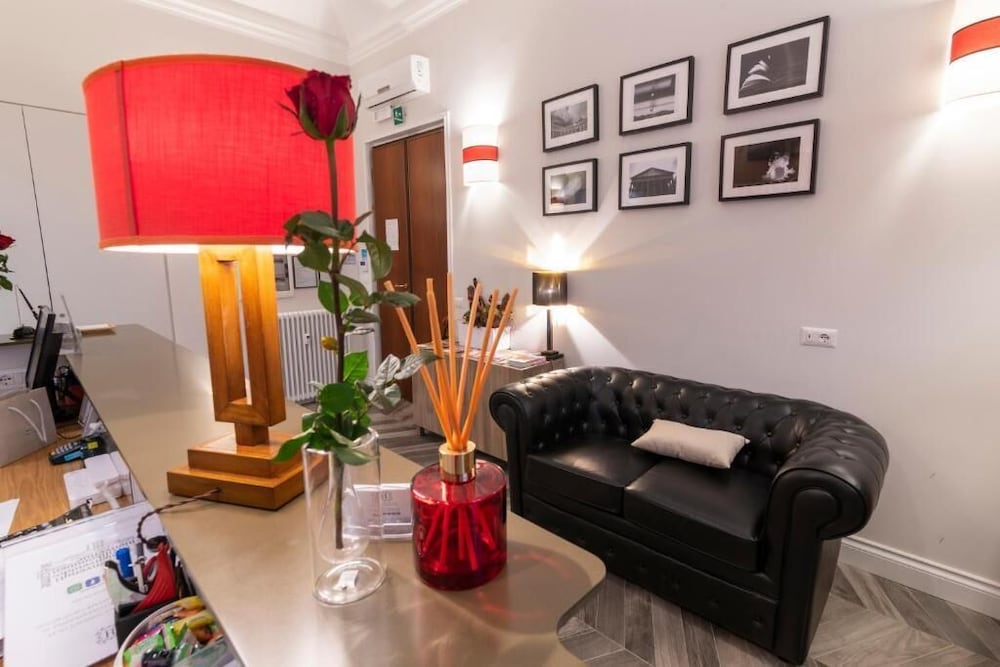 Eccelso Hotel 56/68