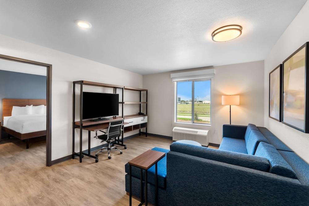 Everhome Suites Bastrop 21/49