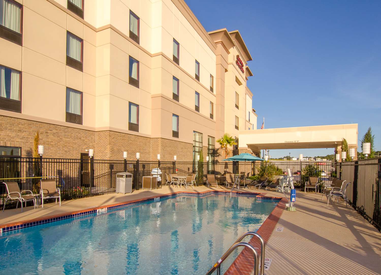 Hampton Inn And Suites Huntsville 4/40