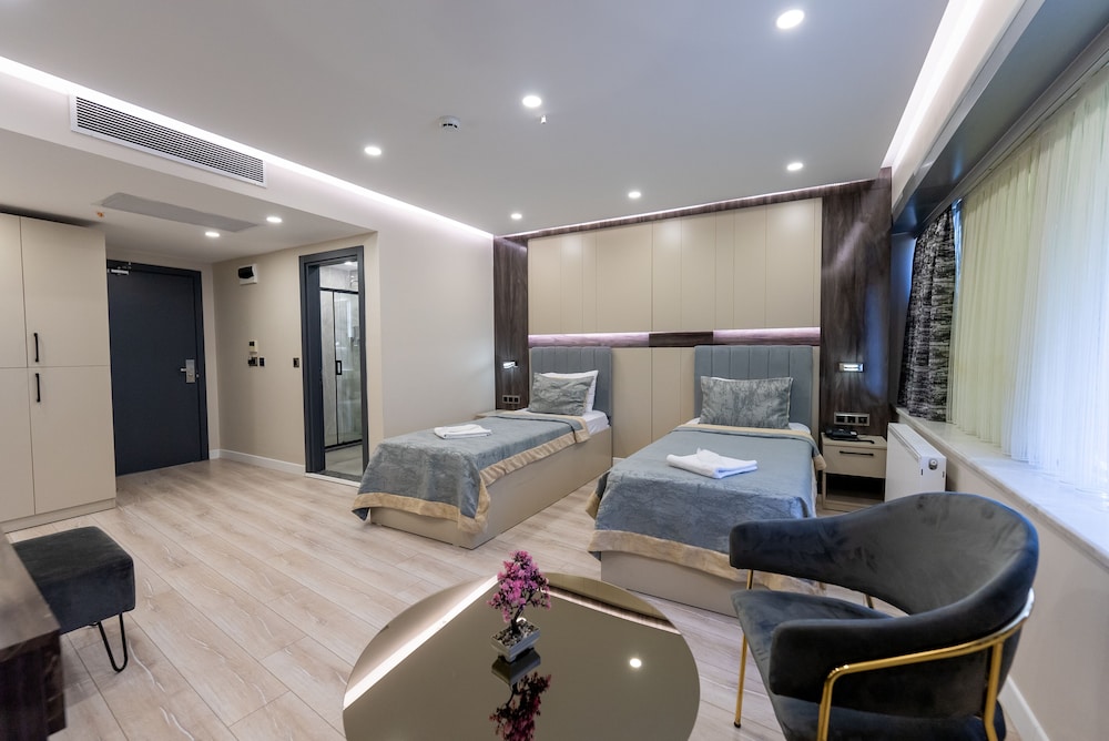 Meros Hotel 35/52