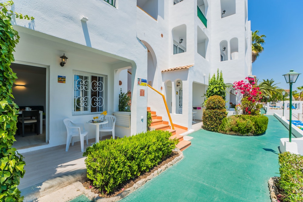 Apartamentos Holiday Center Santa Ponsa 43/46