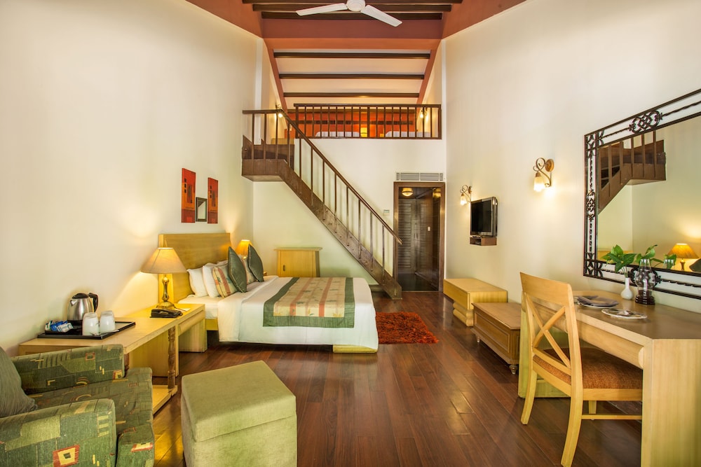 CORBETT RIVERVIEW RETREAT 39/66