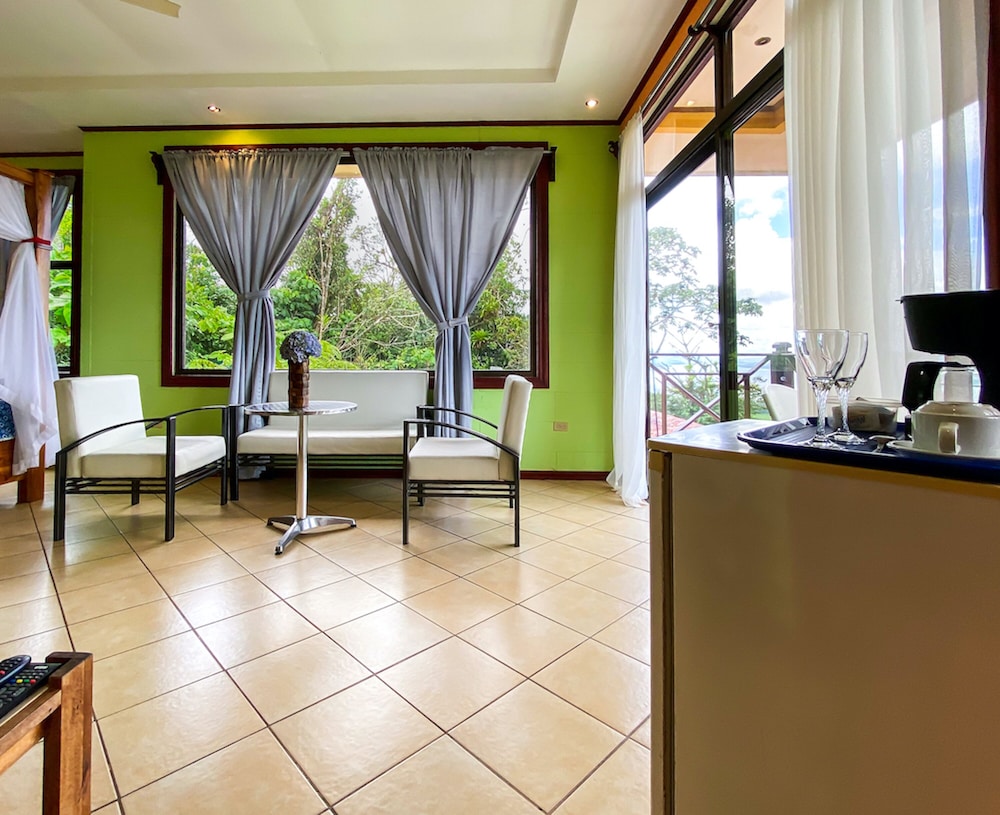 Arenal Tropical Garden 5/50