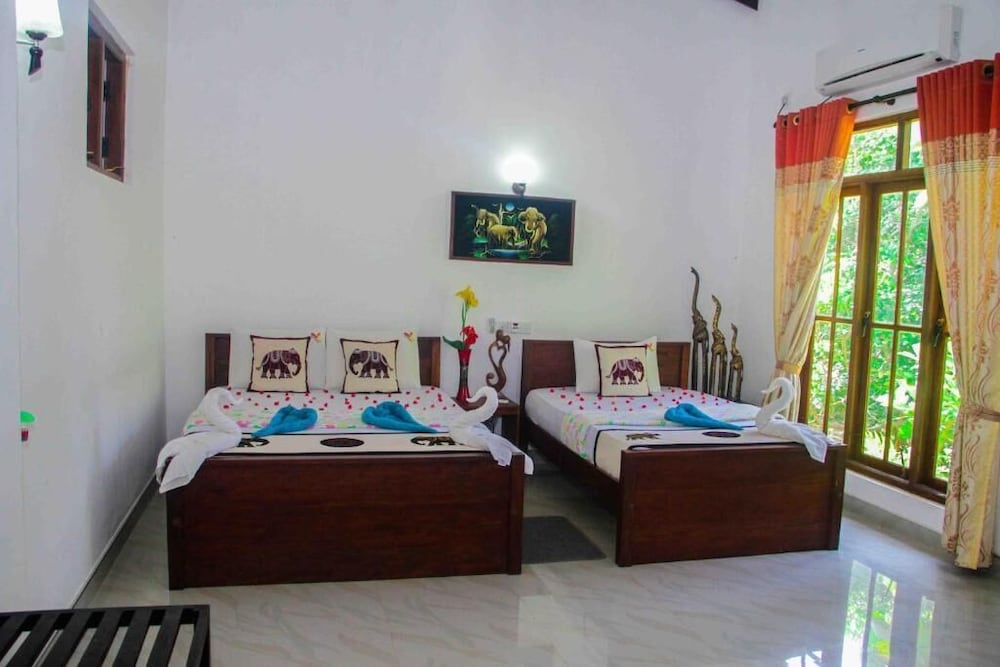 STANDARD, TRIPLE, MULTIPLE BEDS