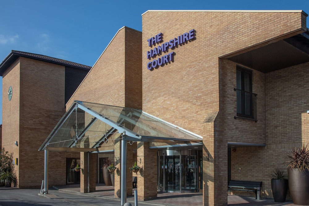 Hampshire Court Hotel & Spa 58/65