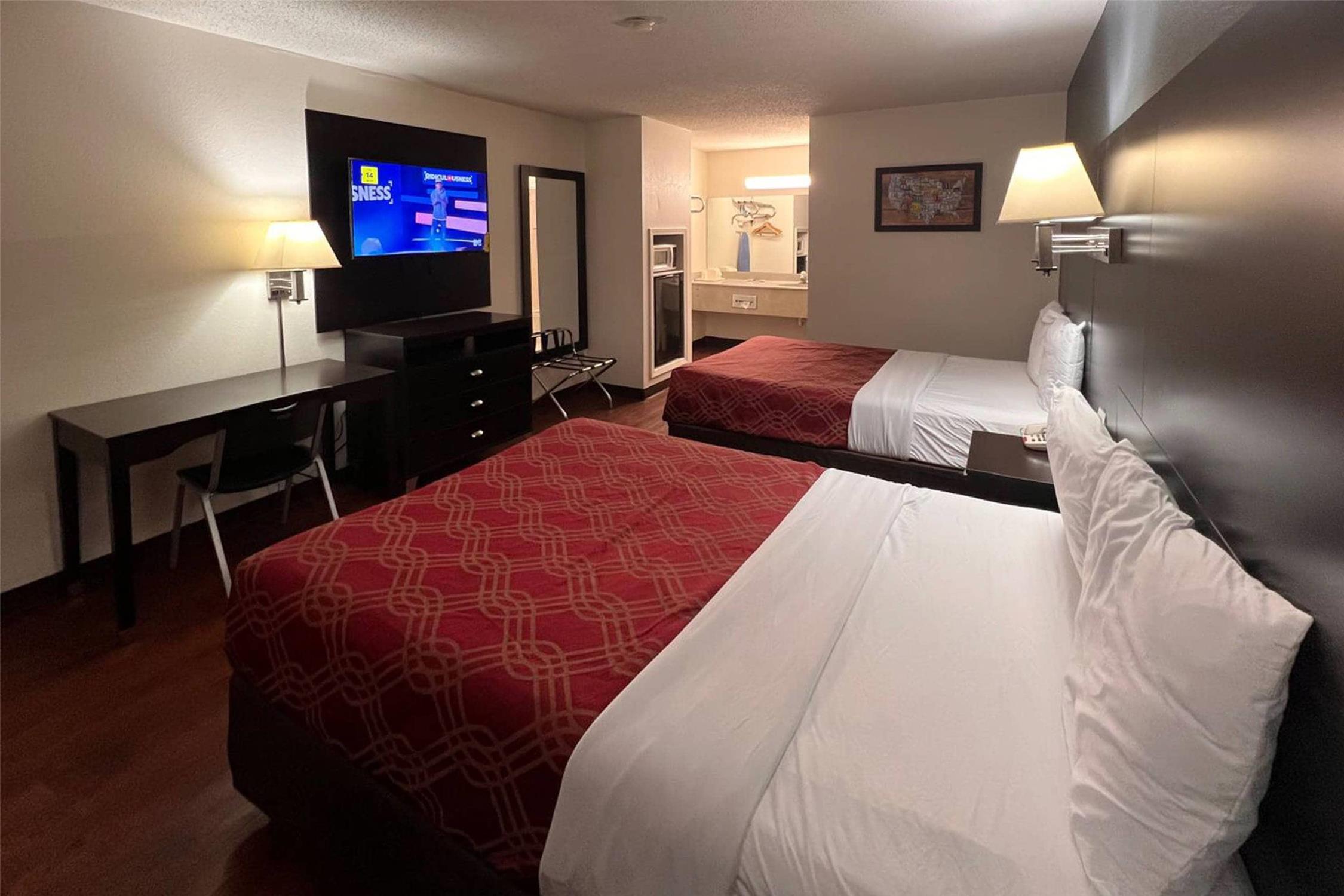 ROOM, 2 DOUBLE BEDS