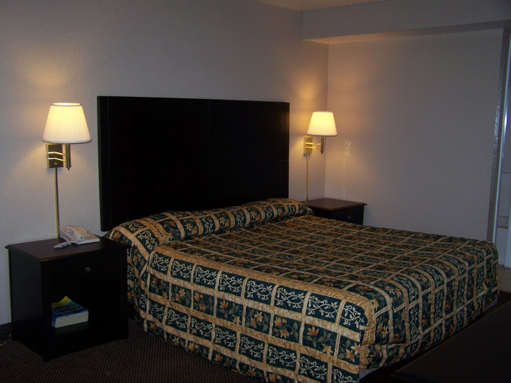 Super 8 By Wyndham San Antonio Downtown/Alamo 24/40