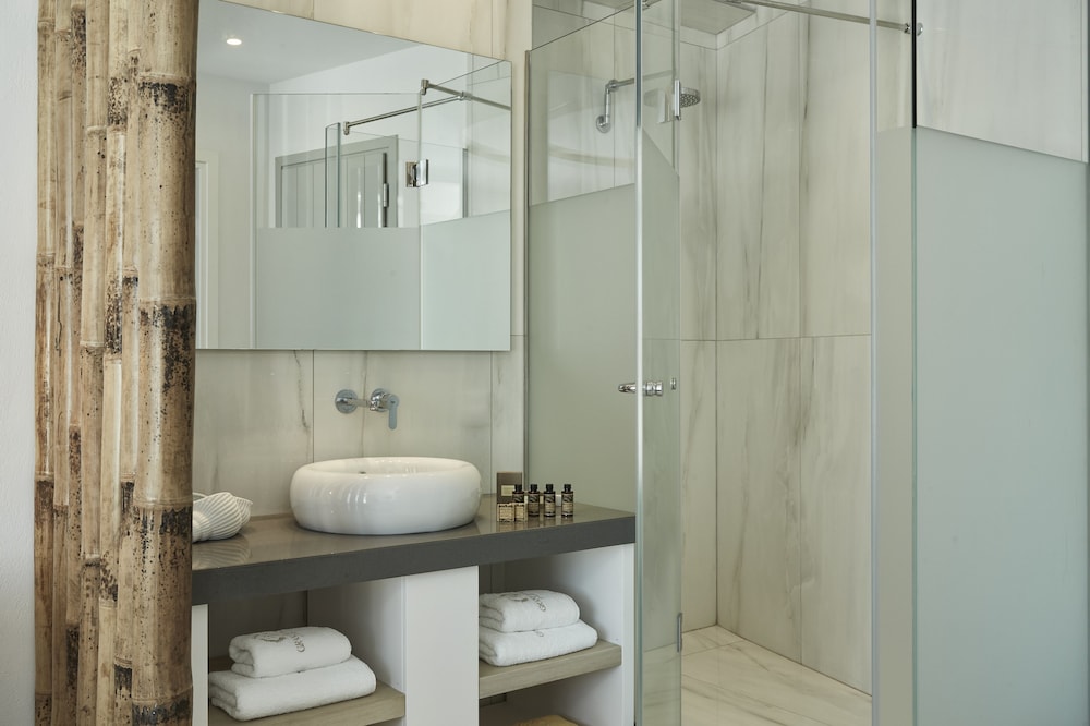 Panorama, Suite, Queen Bed, Outdoor Jetted Tub، Grand Beach 4/4