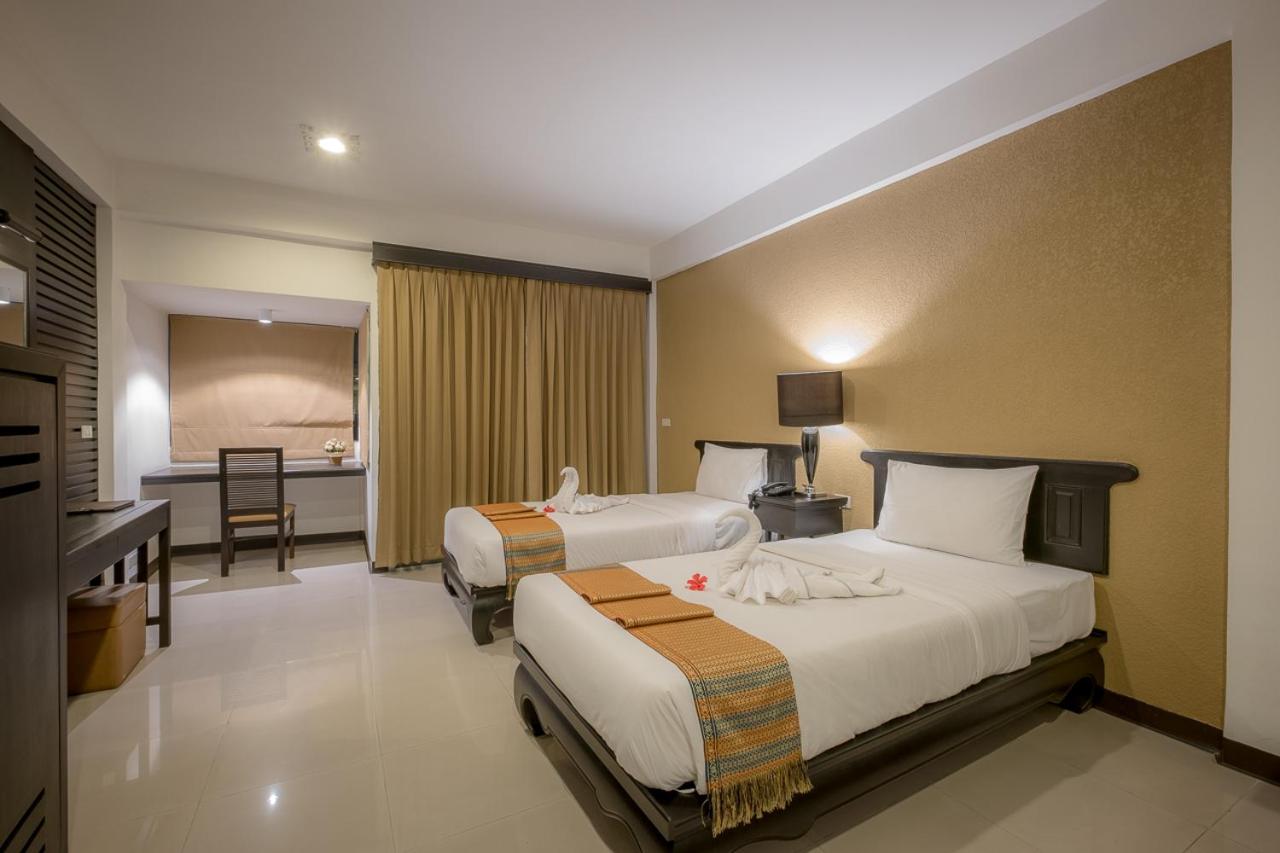 DELUXE, DOUBLE BED