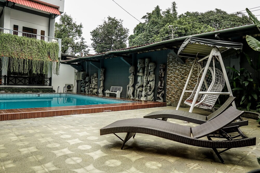 Airlangga Hotel 45/62