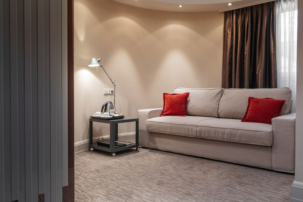 Eurostars Uhotel Ex Uhotel 45/76