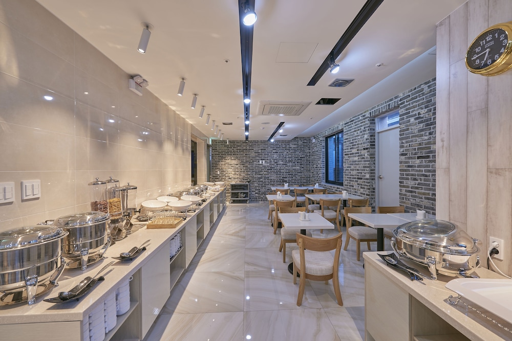 Dubai Hotel Gwangju 32/44