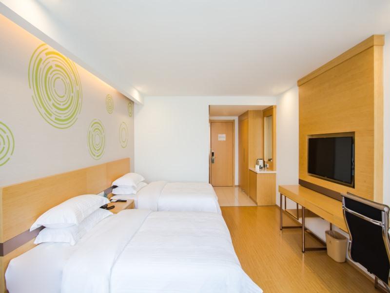 GreenTree Jiaxing Qixing Town Goverment Hotel 4/24