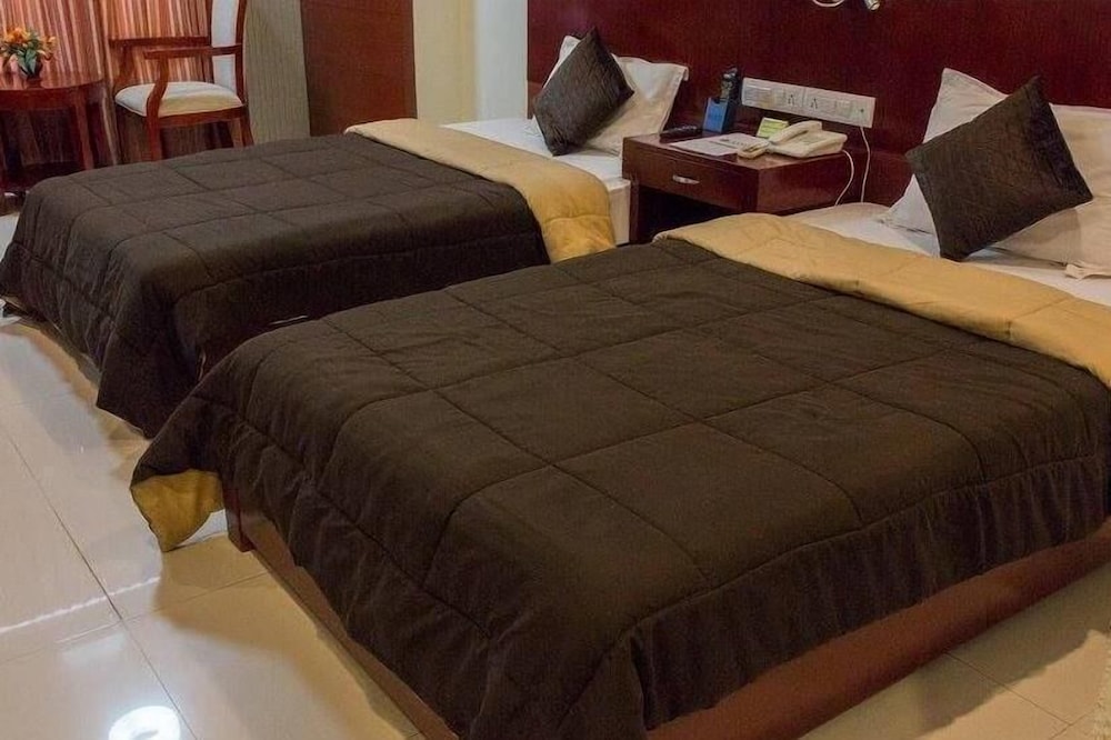 Aarya Grand Hotels Resorts 11/39