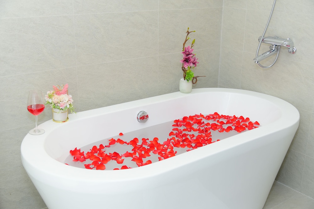 Hera Luxury Hotel 50/50