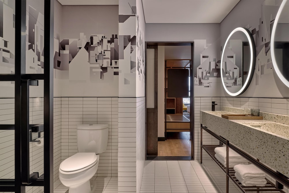 Caption by Hyatt Zhongshan Park Shanghai 42/44