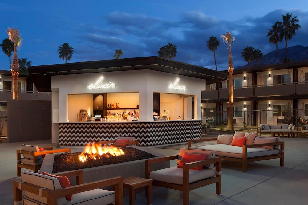 V Capri Palm Springs, a Dolce by Wyndham 3/50