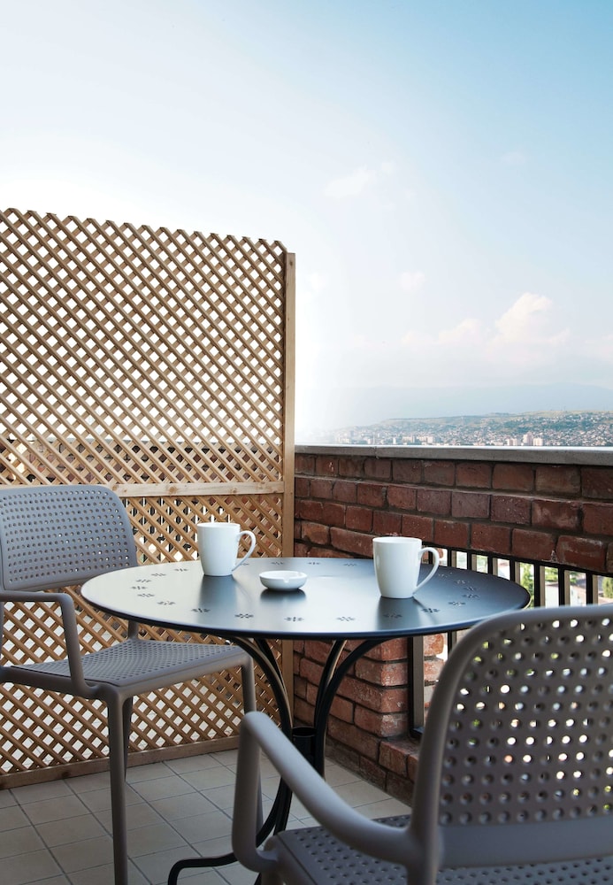 The Terrace Boutique Hotel 40/43