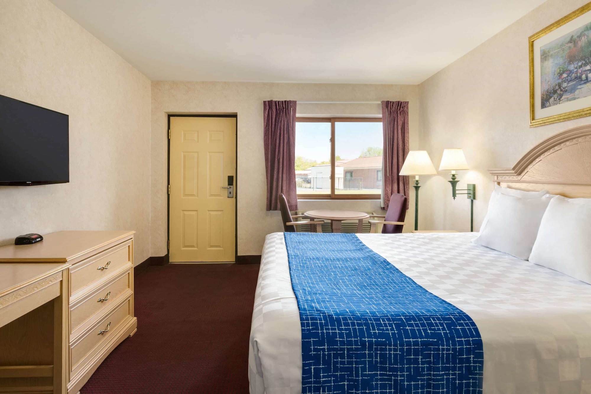 ROOM, KING BED