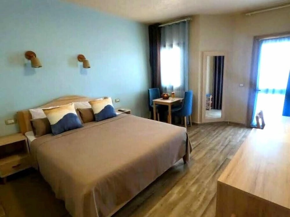 Neos Club Mangrove Bay 4/53