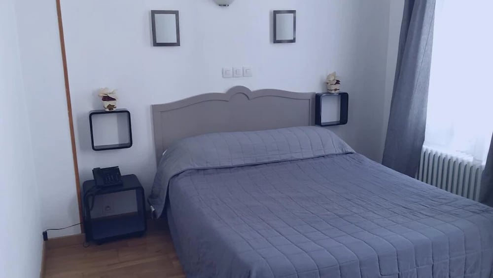 EXCLUSIVE, DOUBLE BED