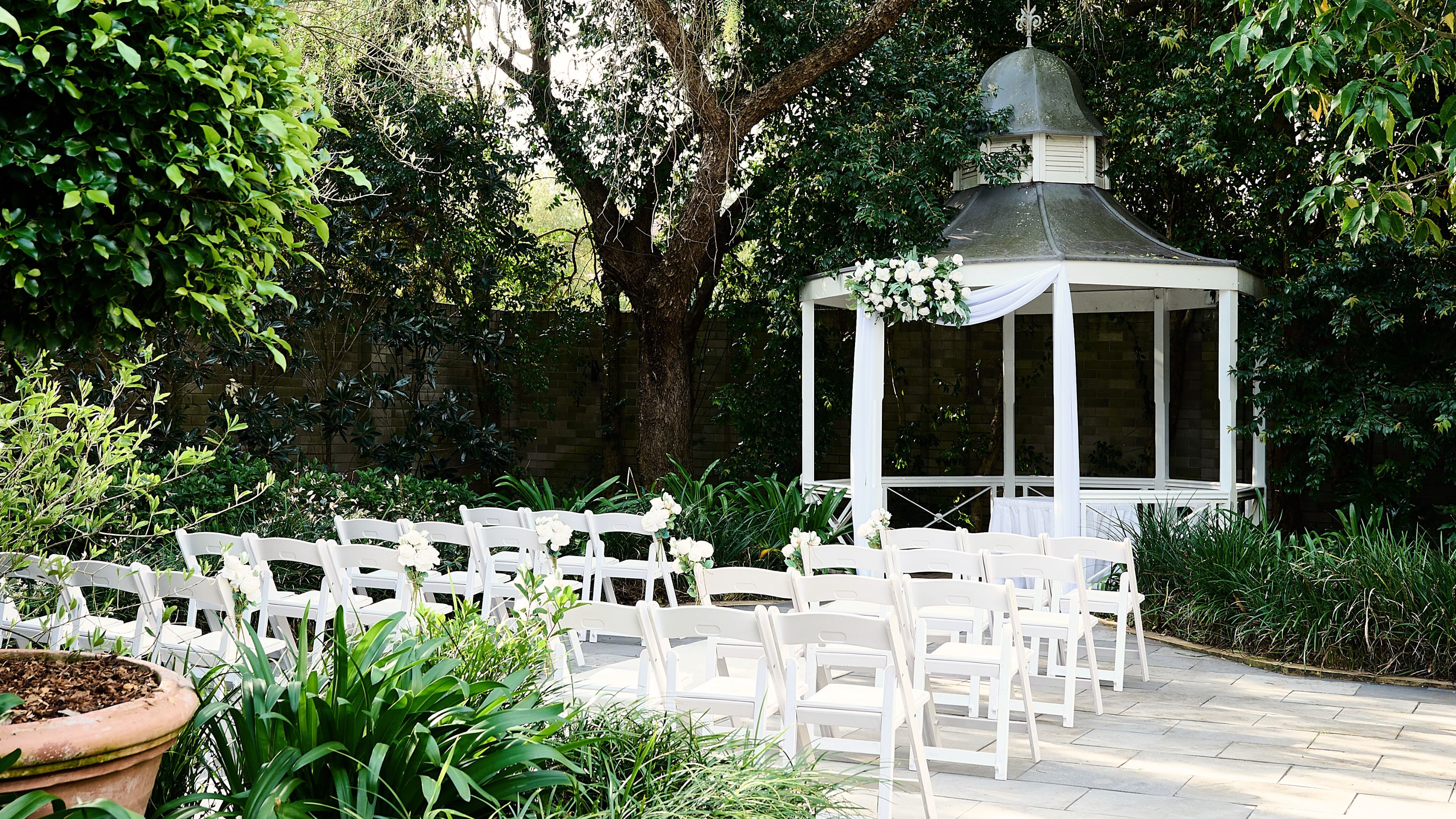 Holiday Inn Warwick Farm 66/69