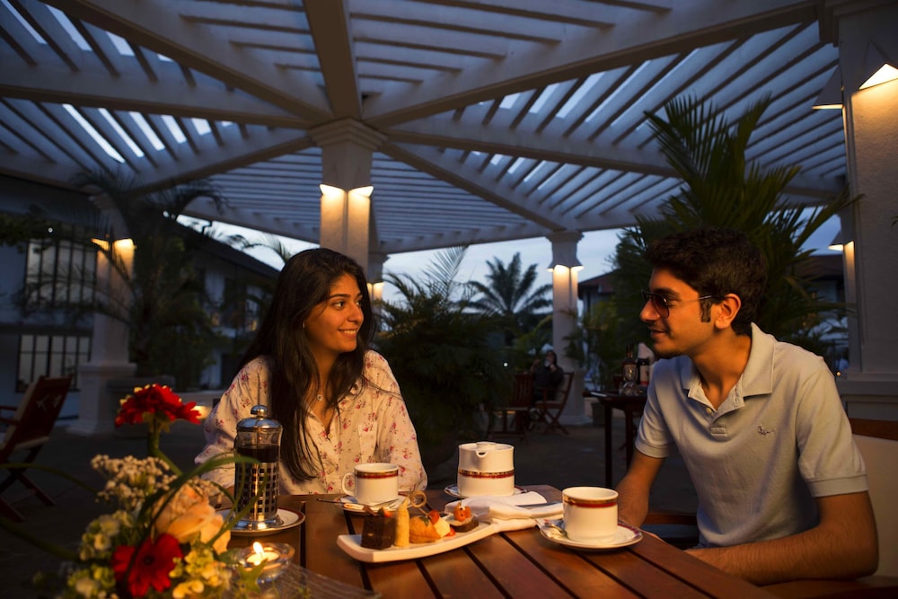 Mahaweli Reach Hotel 7/50