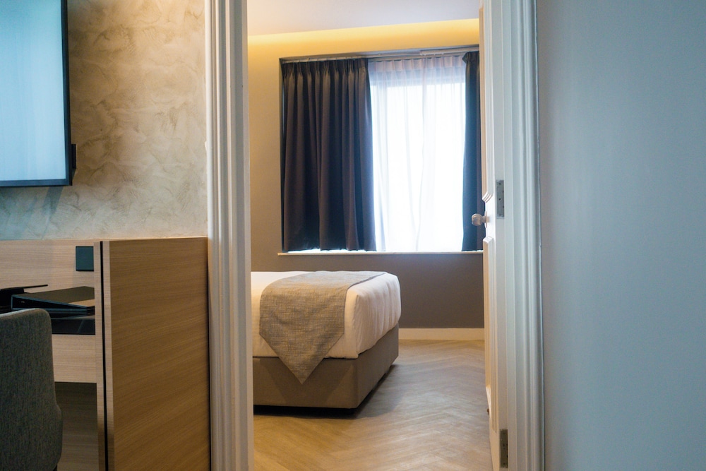 Hotel Royal Signature 18/40