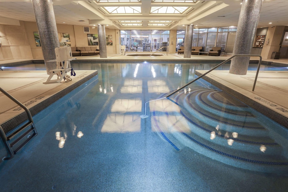 Radisson Plaza Hotel at Kalamazoo Center 38/66