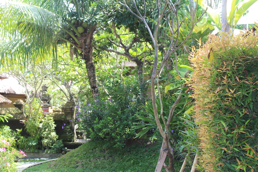 BALI AGUNG VILLAGE 48/60
