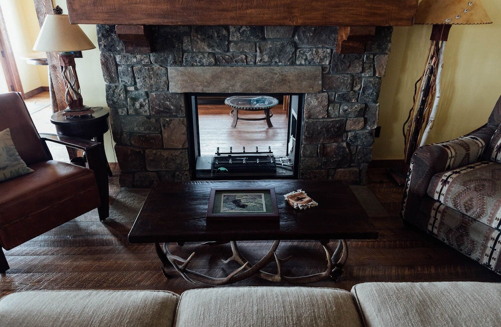 Beaverhead Resort 28/33