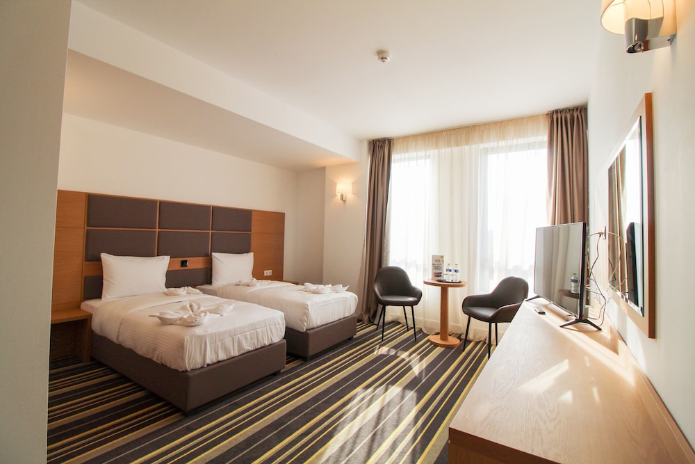 Hotel Avenue 4/64