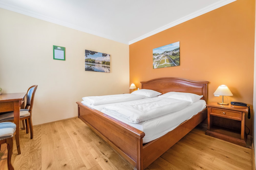 Das Grune Hotel Zur Post - 100 Bio 23/74