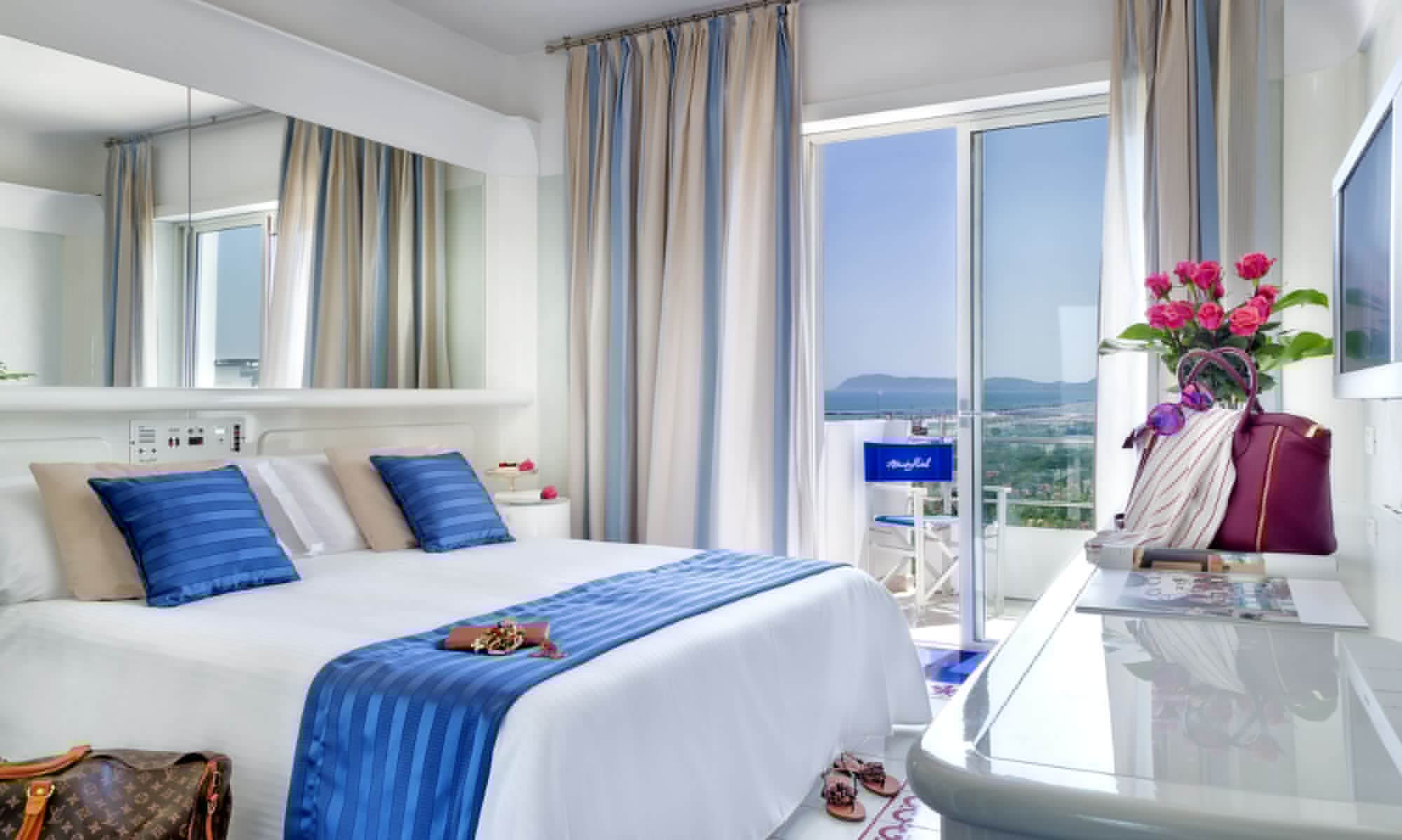 1 BEDROOM, DELUXE, DOUBLE OR TWIN BED, SEA VIEW