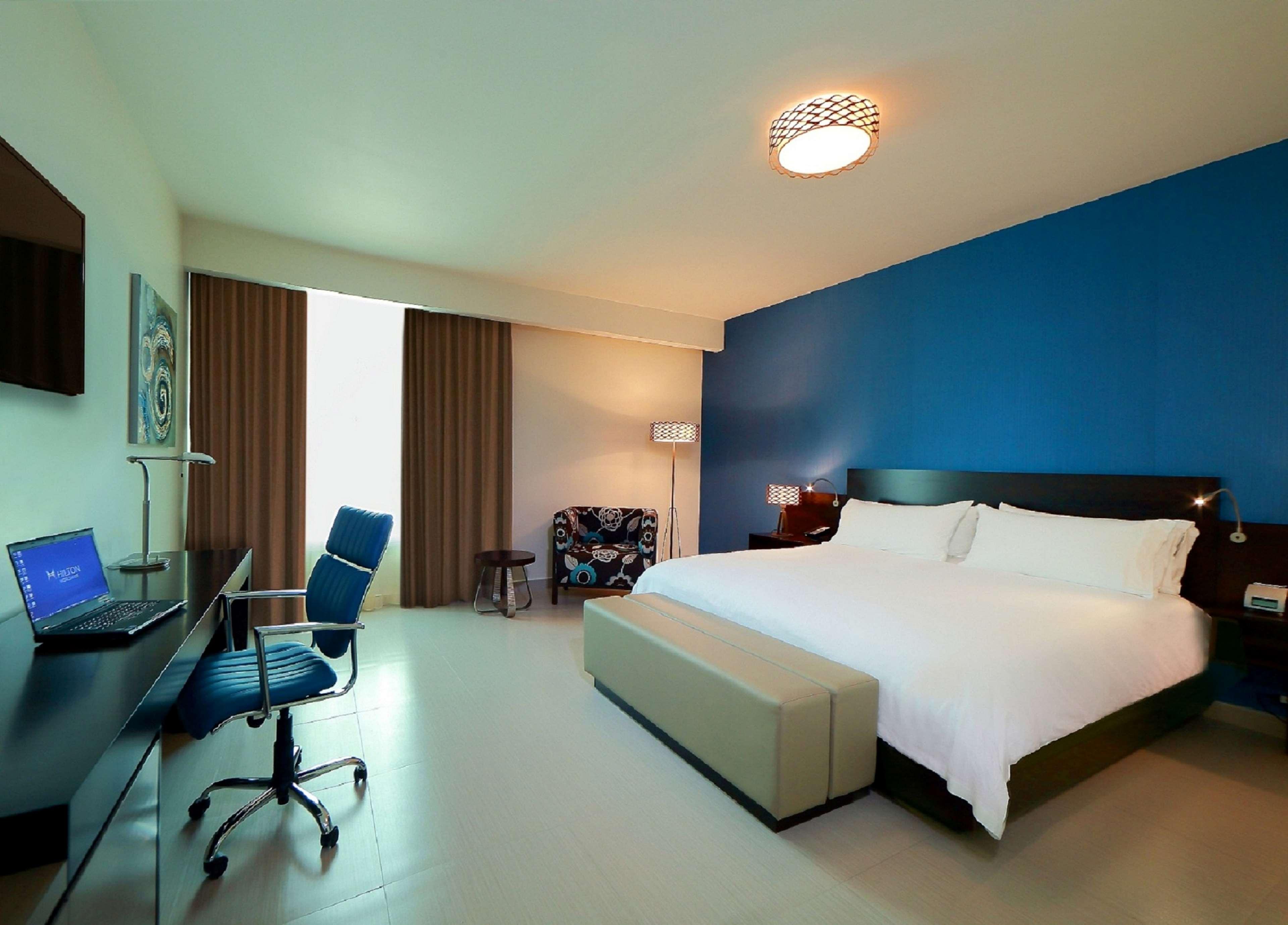 ROOM, KING BED, CITY VIEW, ACCESSIBLE