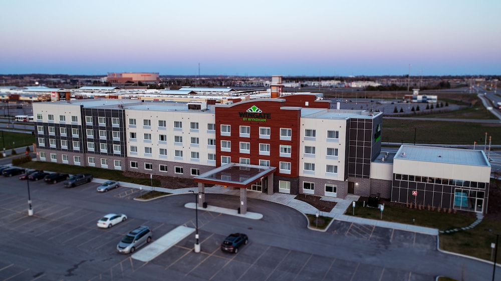 Wingate by Wyndham Kanata West Ottawa 1/49