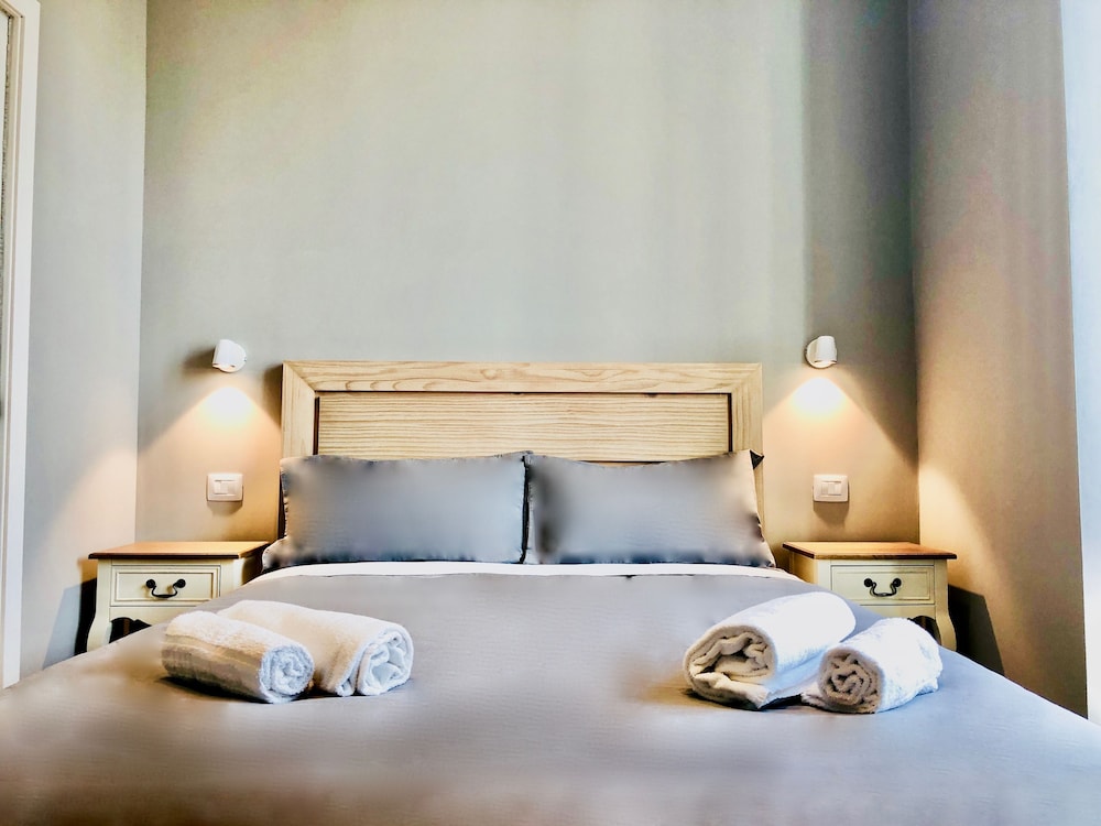 Audrey's Roman Holidays Suites&Rooms 14/54