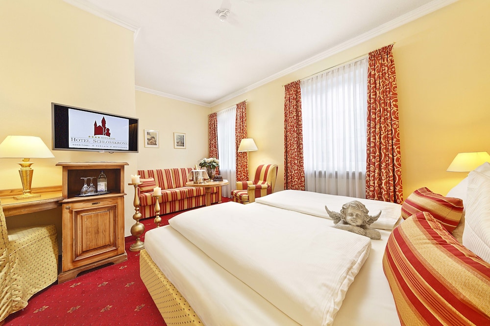 Hotel Schlosskrone 8/32
