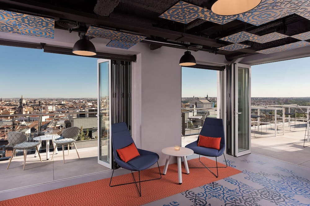 Aloft Madrid Gran Via 20/38