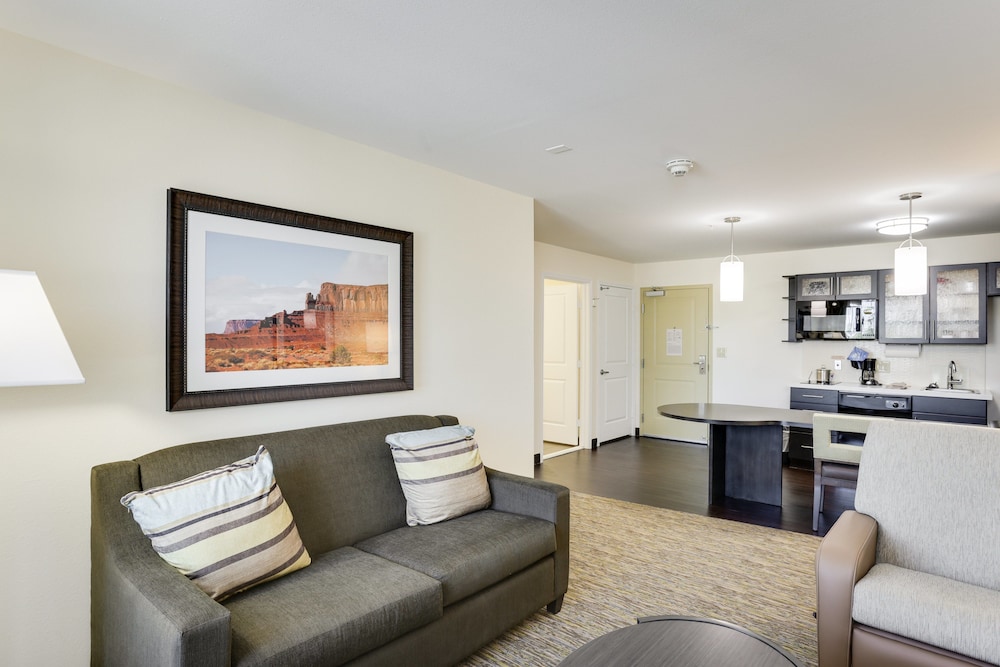 Candlewood Suites College Station At University 30/46