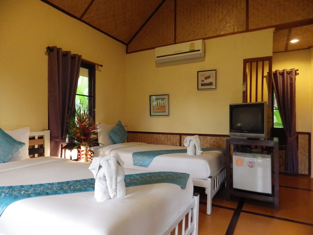 PURA VIDA PAI RESORT 10/65