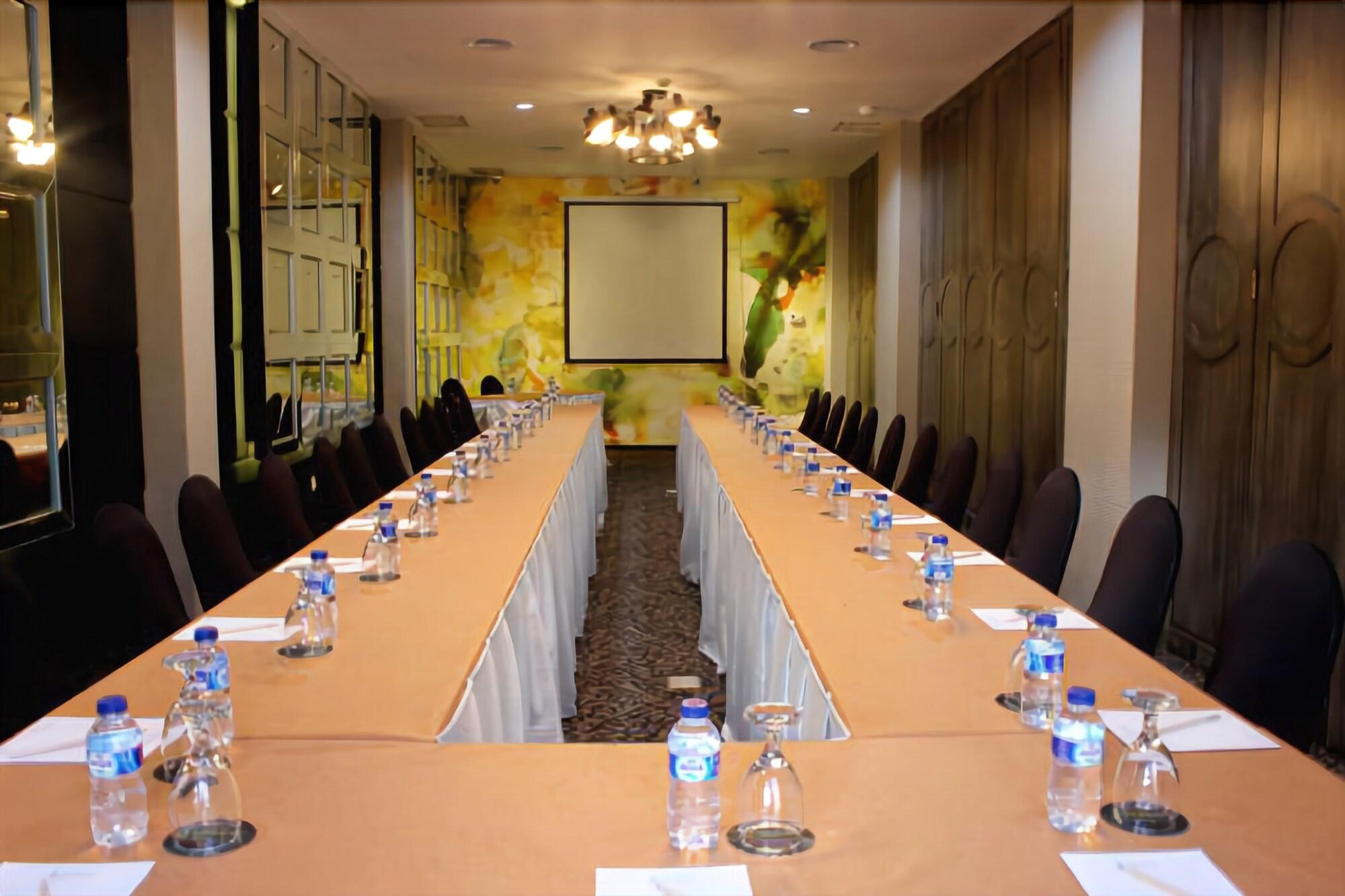 Couleur Hotel Jakarta 25/26