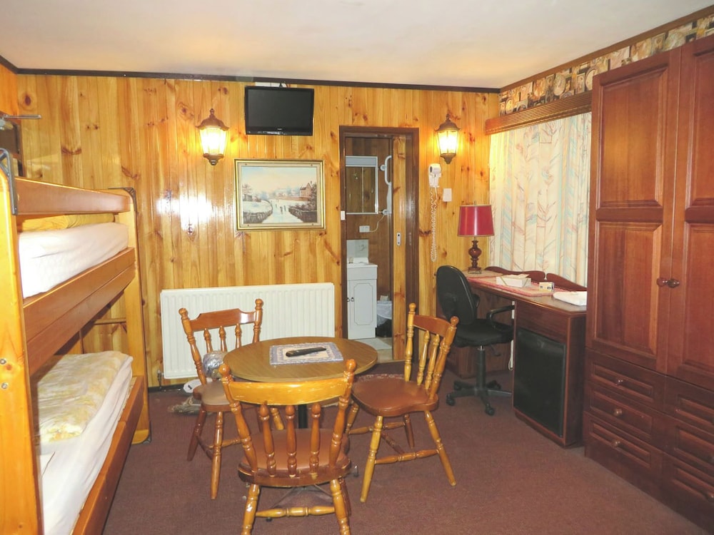 KARELIA ALPINE LODGE 52/56