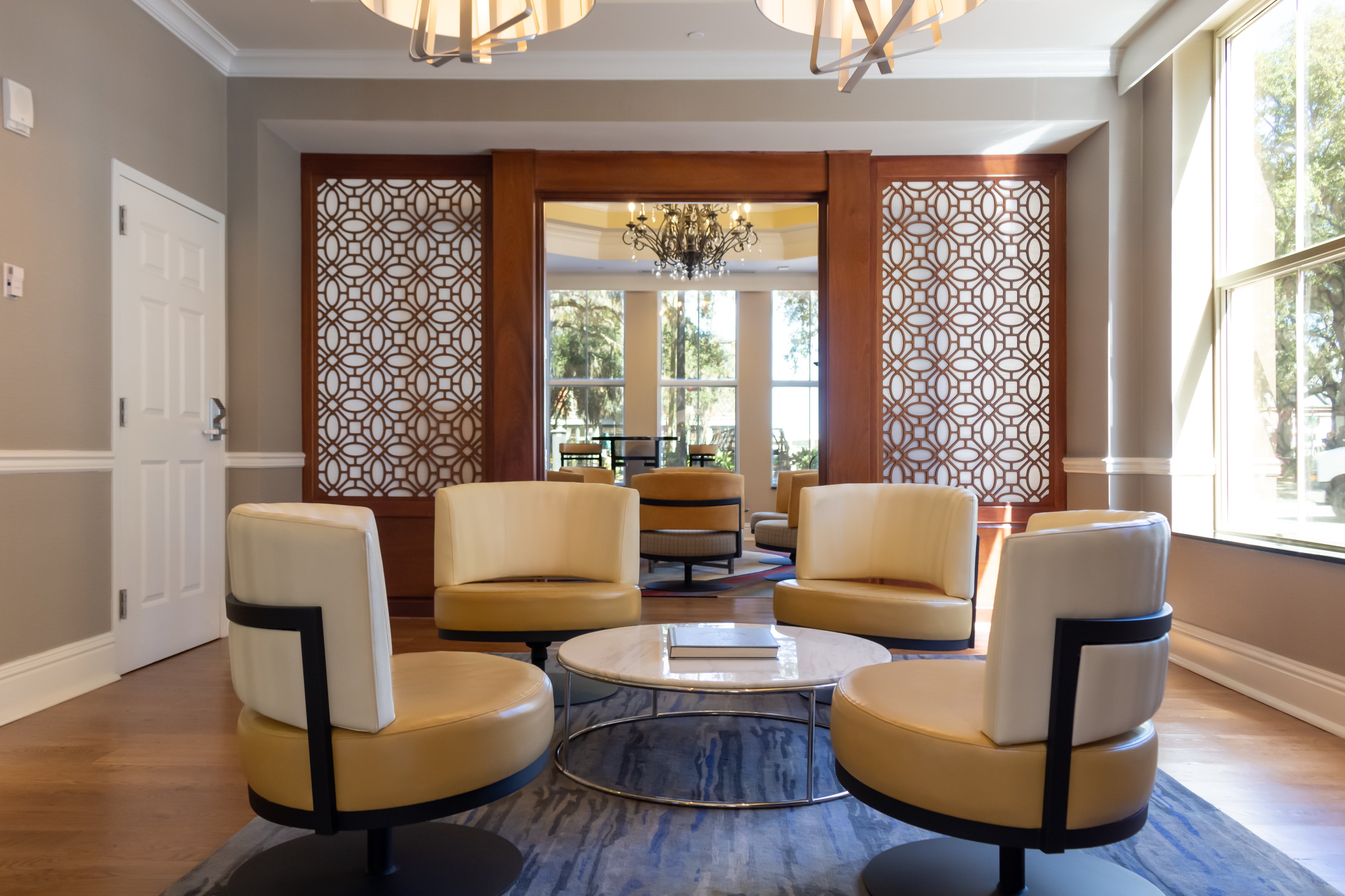 Holiday Inn Express Savannah Historic District 45/74
