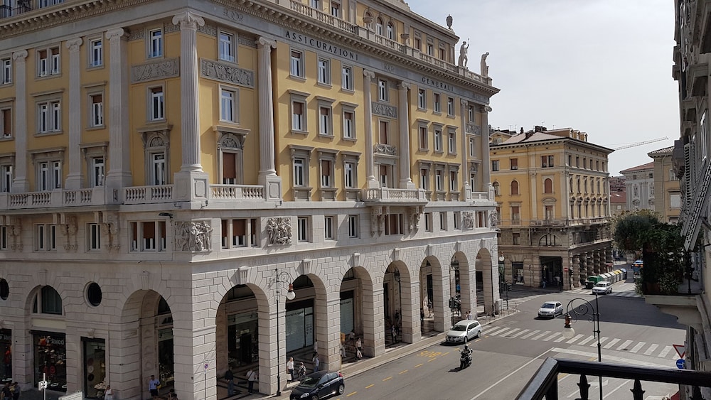 Trieste Center Rooms & Apartments photo5