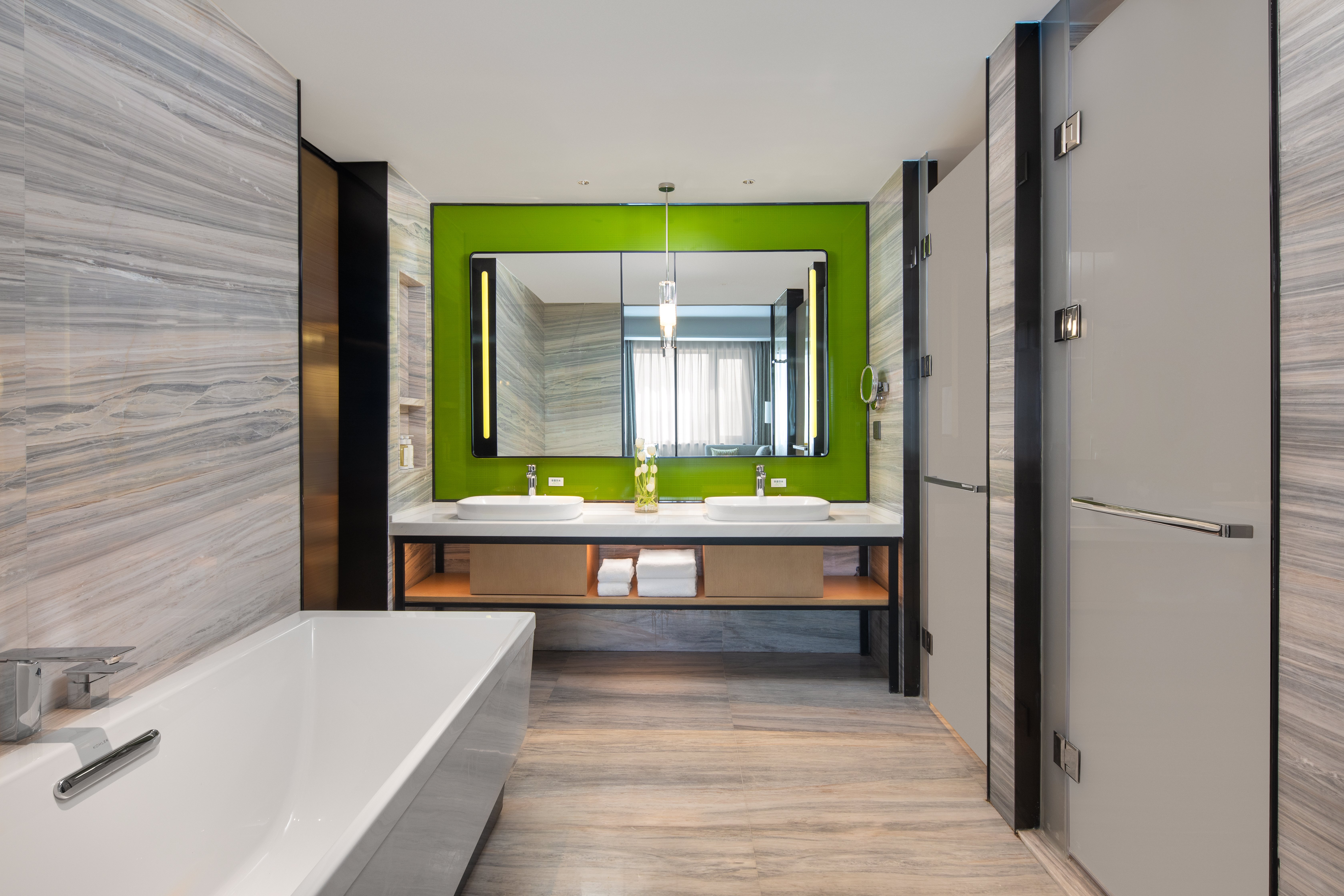 Holiday Inn Zhengzhou High-Tech Zone 73/74